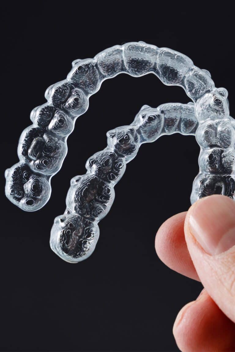 Alineadores transparentes de ortodoncia invisible